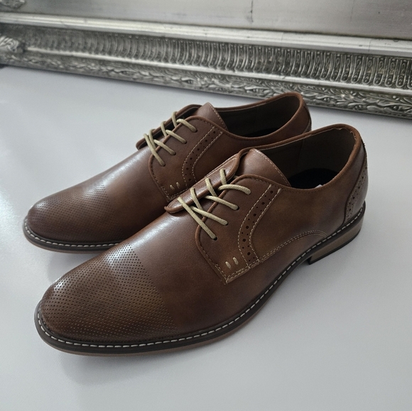 Madden Men's Alk Oxford Dress Shoes. Cognac. Size 9. New.Men's Madden Perfora - Picture 3 of 7